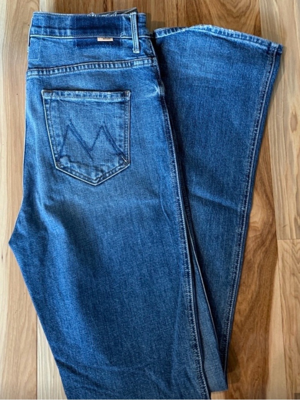MOTHER Women's Straight Leg Jeans in Medium Blue Wash | Size 29 - Picture 14 of 14